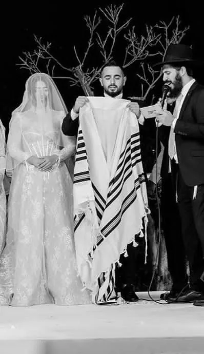 רגע מרגש מתחת לחופה עם הרב אהרן מעודה
